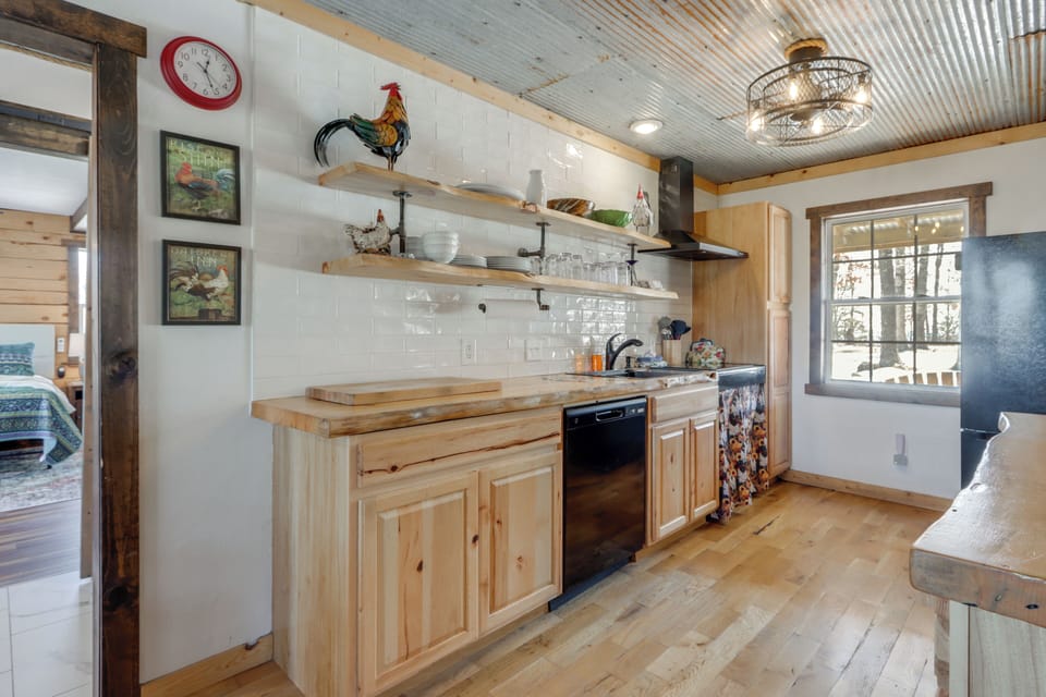 House (2 Bedrooms) | Interior
