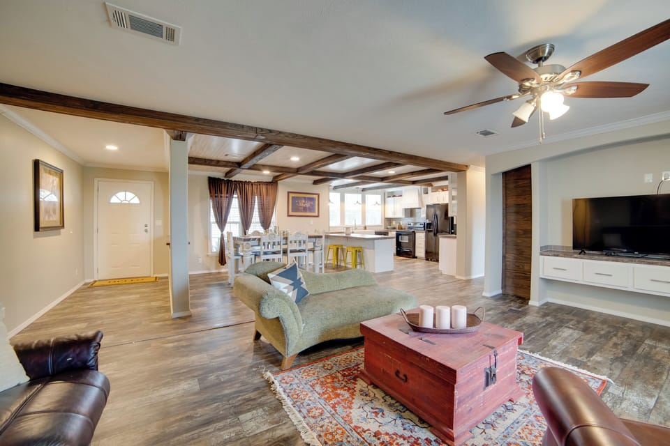 House (4 Bedrooms) | Interior