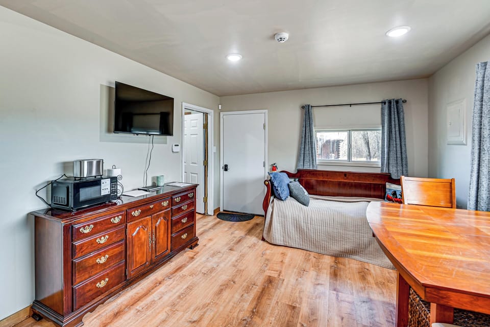 House (1 Bedroom) | Interior