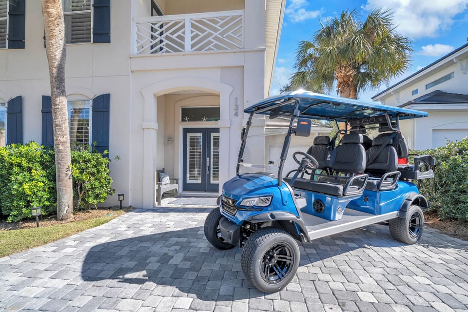 This home has its own 6 - seater golf cart for rides down Scenic