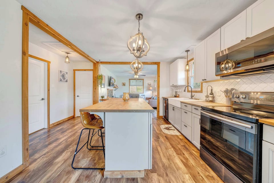 Open floor plan with lots of light