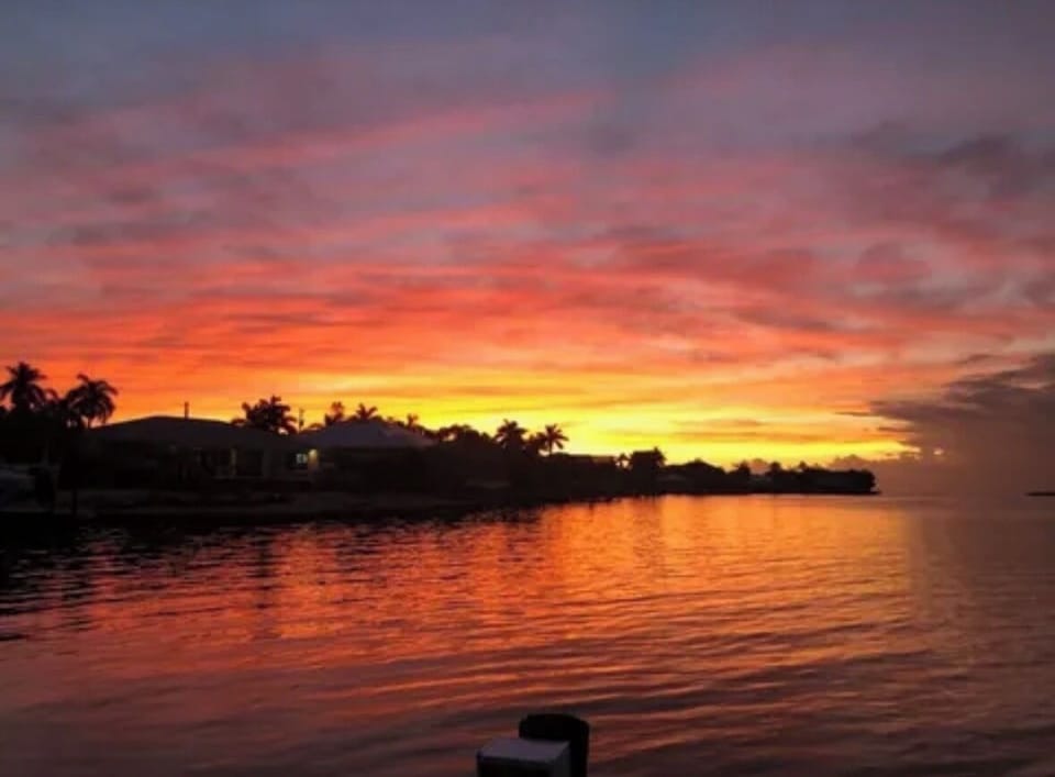Beautiful sunsets from your lanai