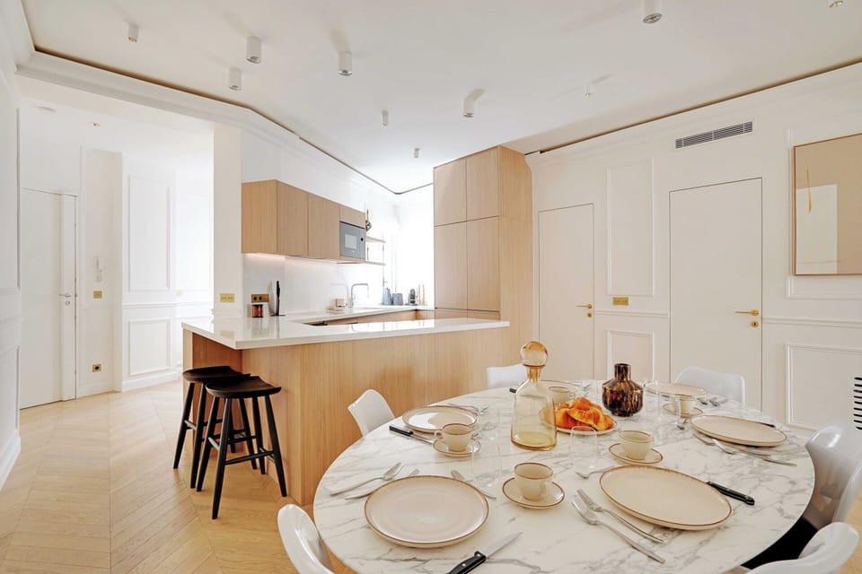 Apartment | Dining