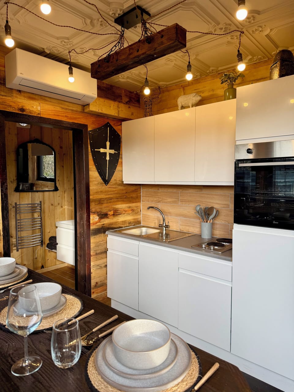 Deluxe Cabin, Garden View | Private kitchen | Fridge, oven, dishwasher, toaster