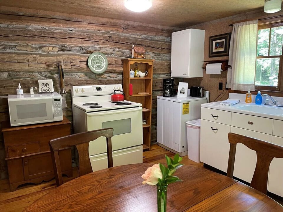 Kitchen and dining area