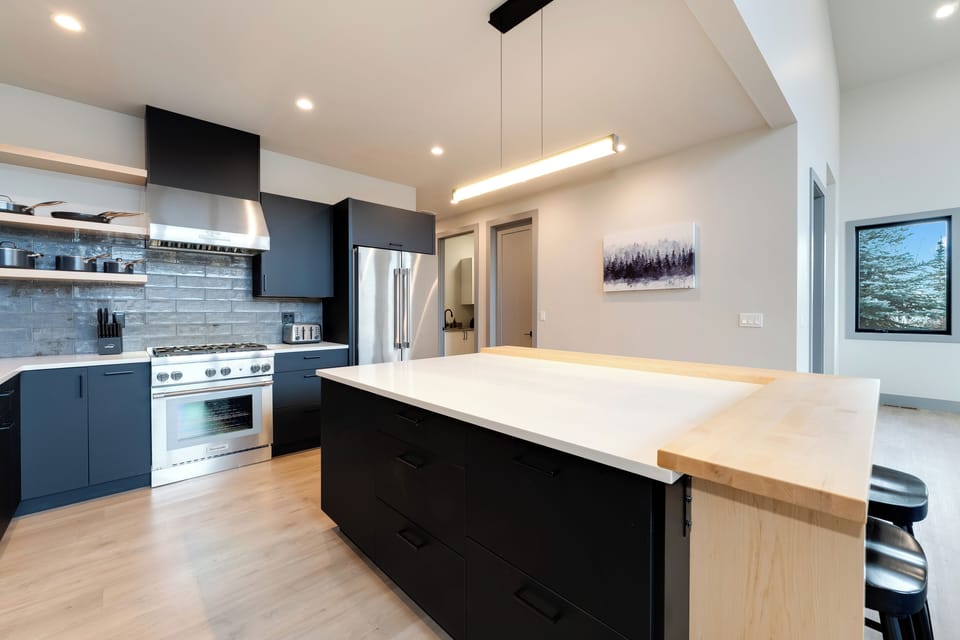 Gorgeous kitchen with natural lighting. | Main Level