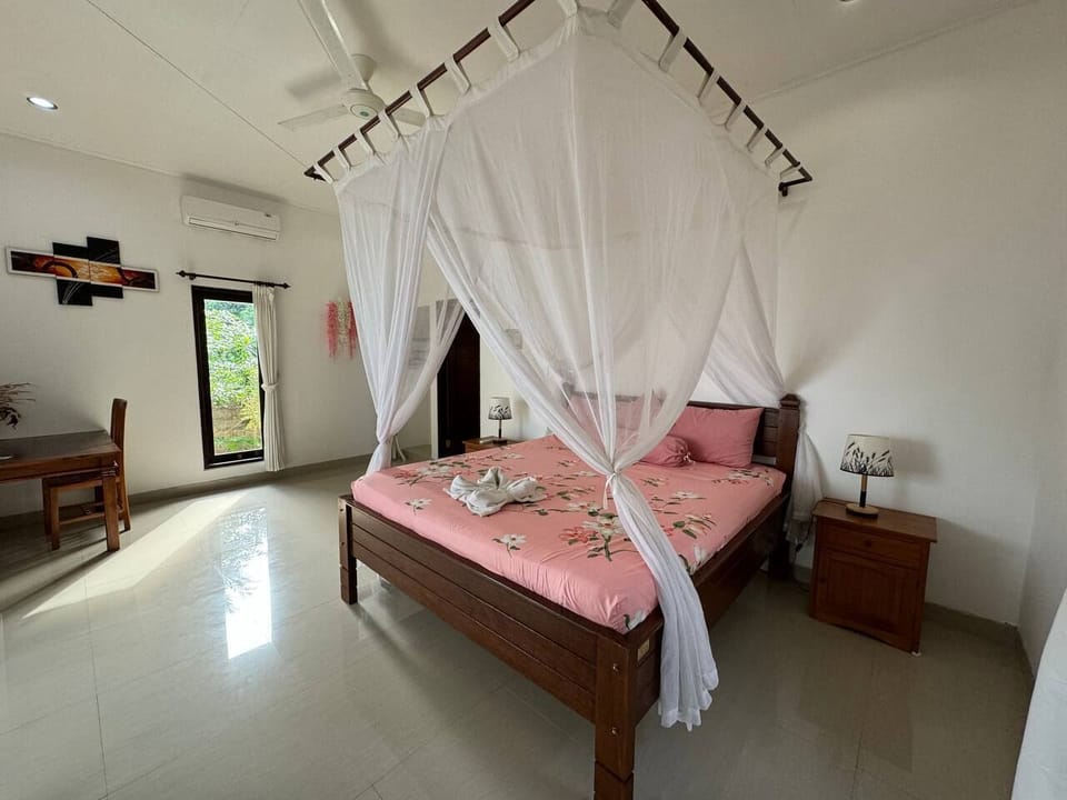 Standard Double Room, Mountain View | In-room safe, desk, laptop workspace, blackout drapes