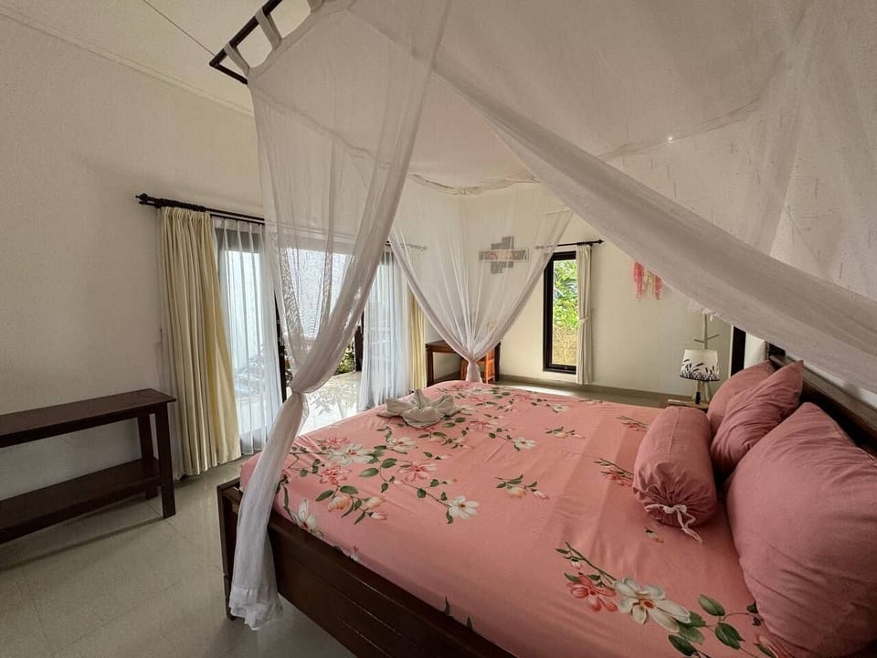 Standard Double Room, Mountain View | In-room safe, desk, laptop workspace, blackout drapes
