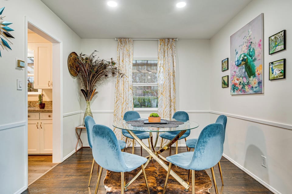 Dining Area | Dishware & Flatware