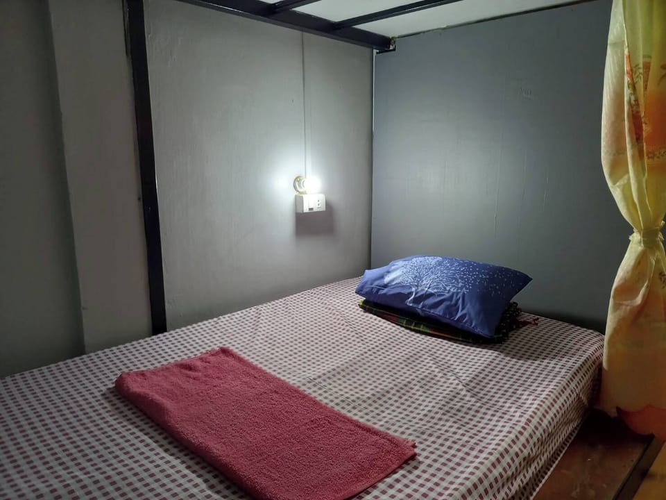 Shared Dormitory | Free WiFi