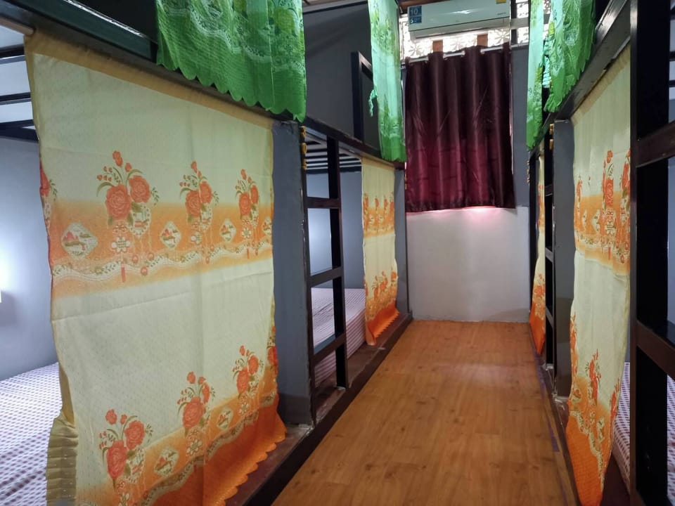 Shared Dormitory | Free WiFi