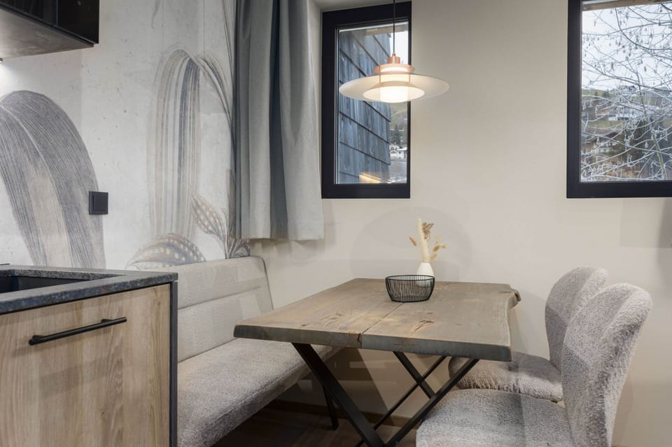 Apartment | Dining