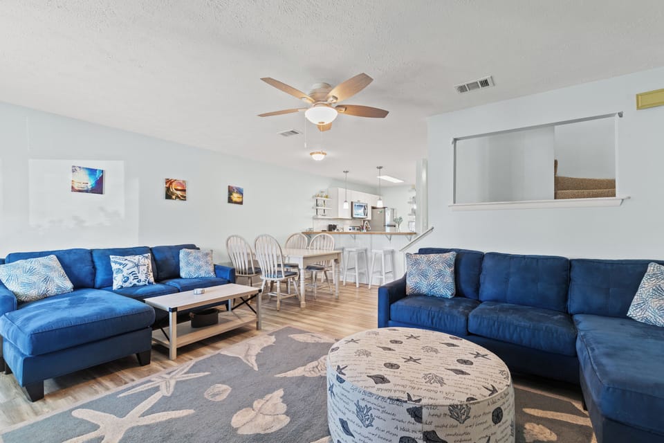 Townhome, Multiple Beds, Patio, Garden View (114 Palm Beach Dr D) | Living area
