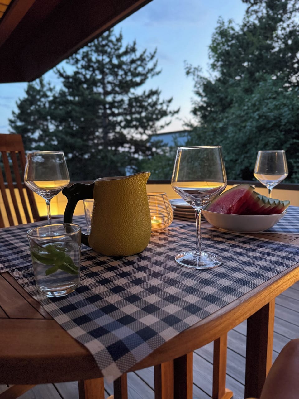 Outdoor dining