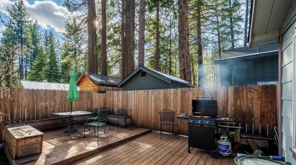 House, 3 Bedrooms | Outdoor dining