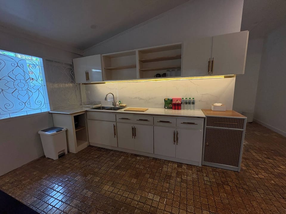 House, 3 Bedrooms, Smoking, Balcony | Interior