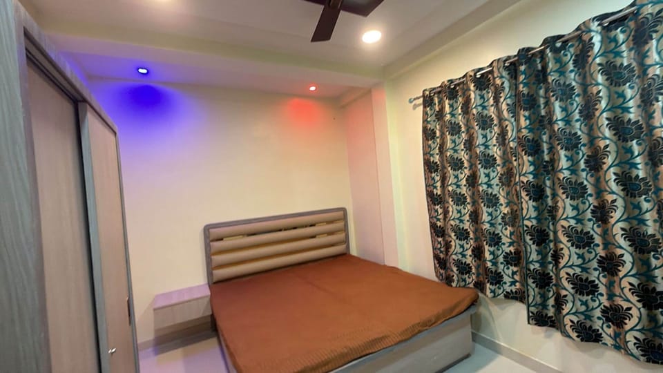 Deluxe Room | Rollaway beds (surcharge), WiFi (free), bed sheets