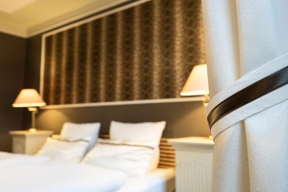 Classic Double Room, Balcony, Mountain View | Desk, laptop workspace, blackout drapes, free WiFi