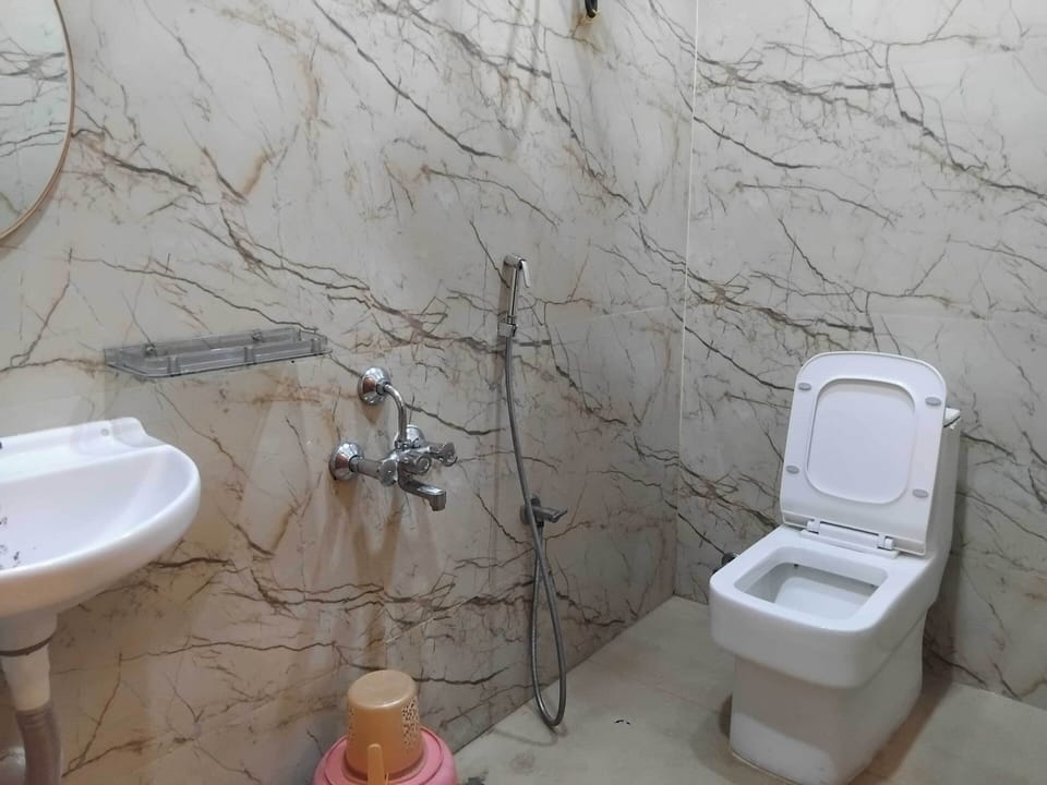 House | Bathroom
