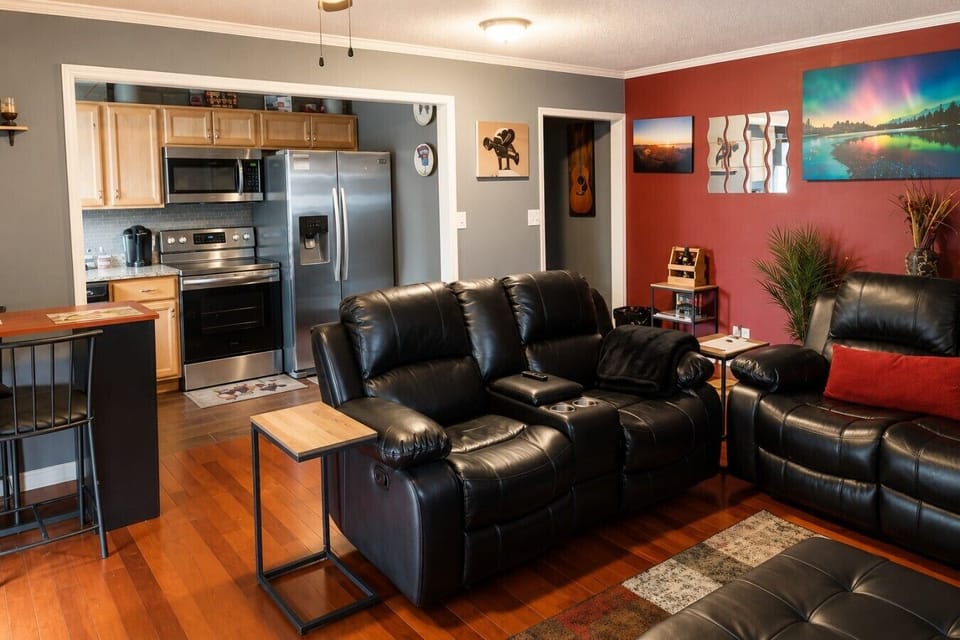 Peachtree - Living Room 5
