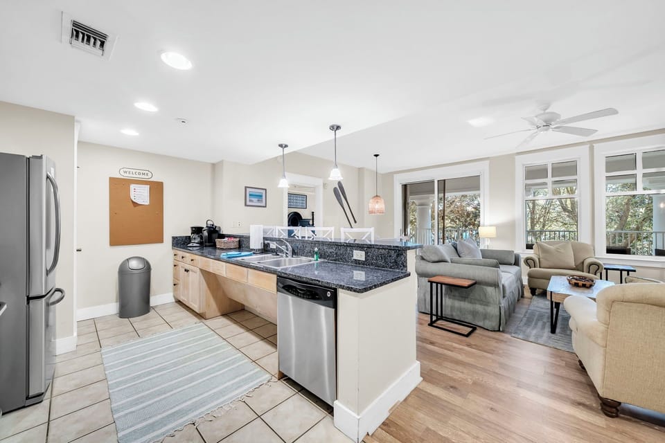 kitchen/living area with balcony