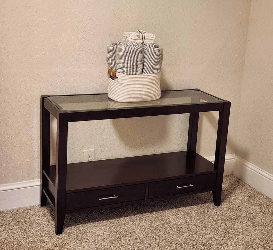 Fresh towels and wash clothes