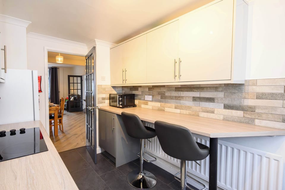 Breakfast bar