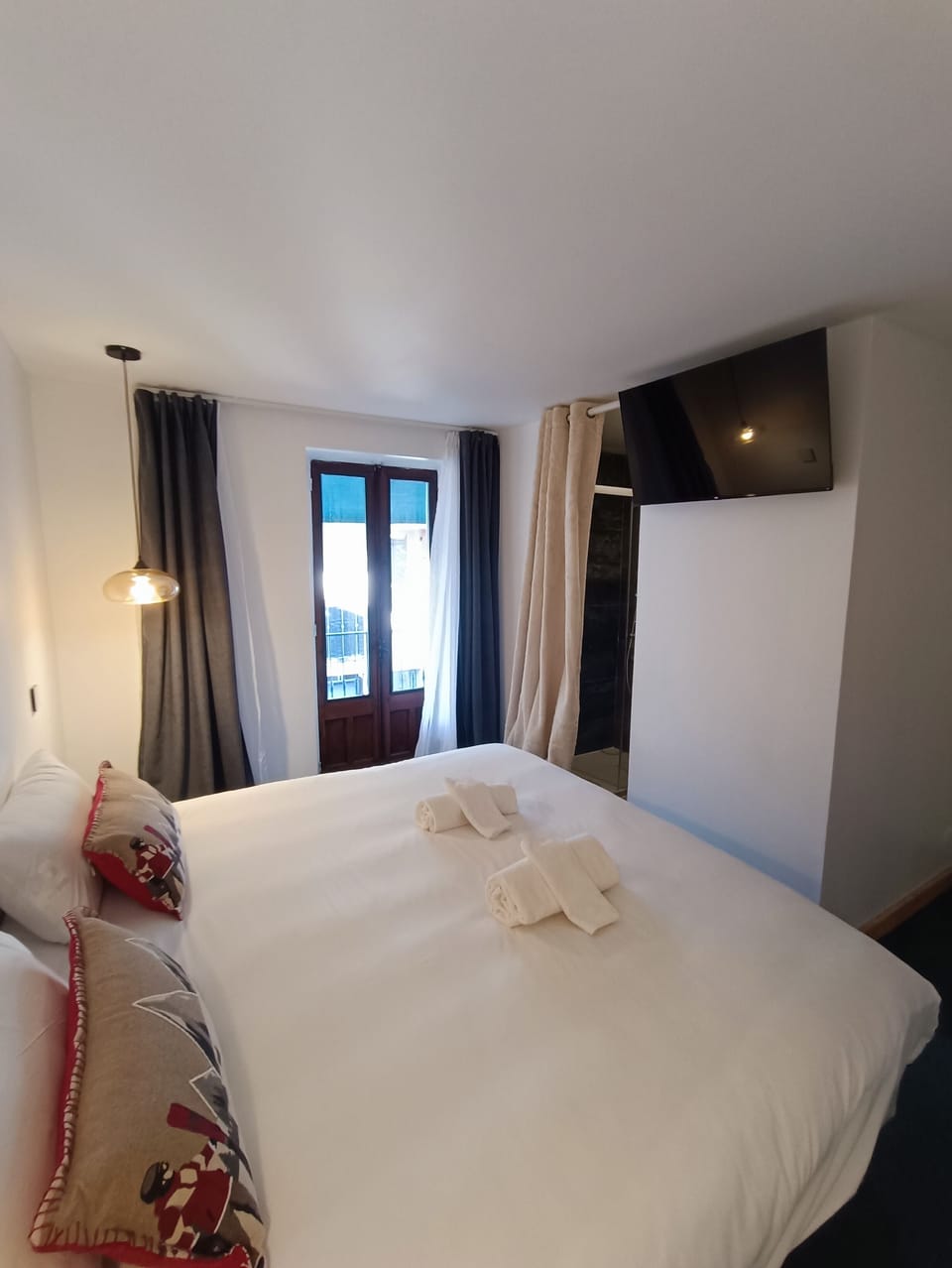 Comfort Double or Twin Room | Premium bedding, memory foam beds, blackout drapes, free WiFi