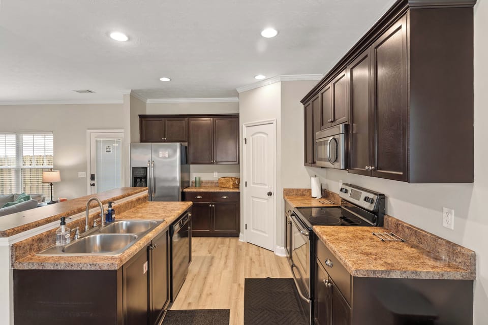 Full Kitchen