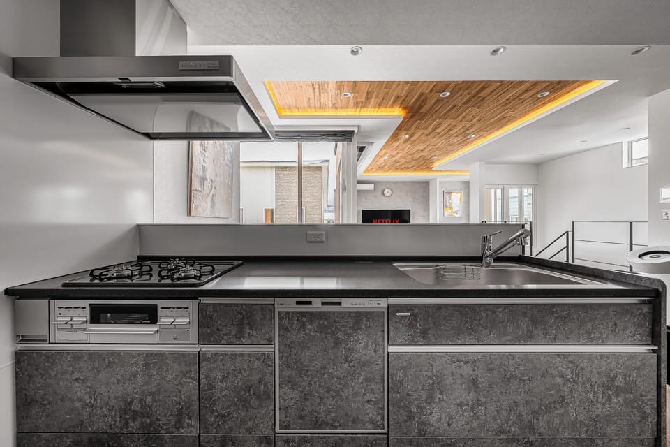 Apartment | Private kitchen | Fridge, microwave, stovetop, toaster