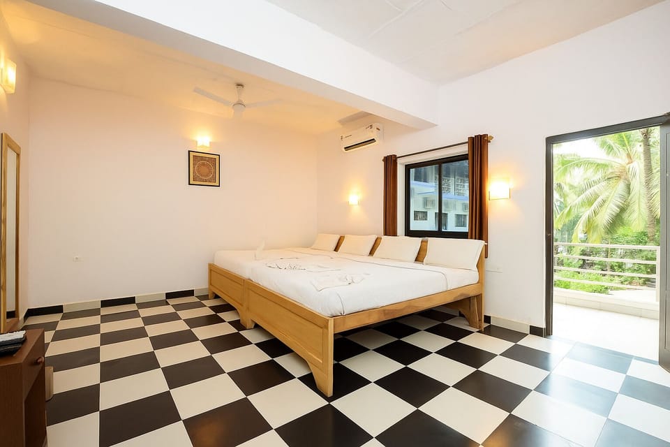 Comfort Quadruple Room, Balcony | Free WiFi