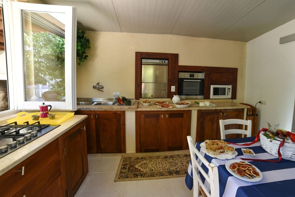 Family Villa, 3 Bedrooms, Balcony (Villa Nina Luxury With Pool) | Dining