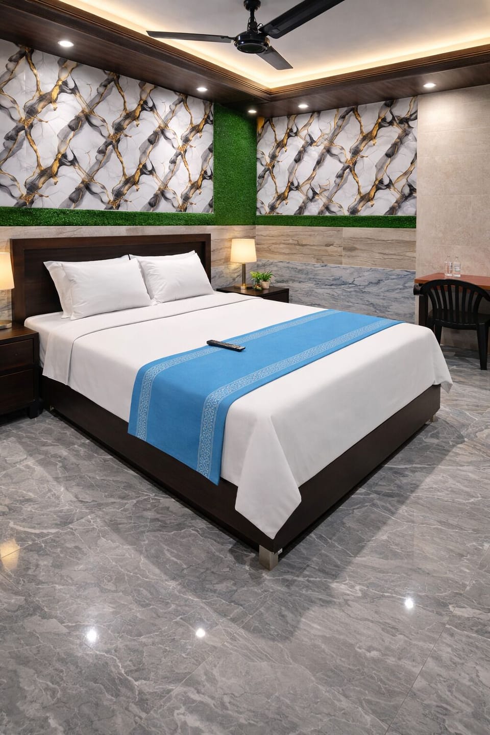 Deluxe Double Room, Air conditioning | Hypo-allergenic bedding, desk, soundproofing, free WiFi