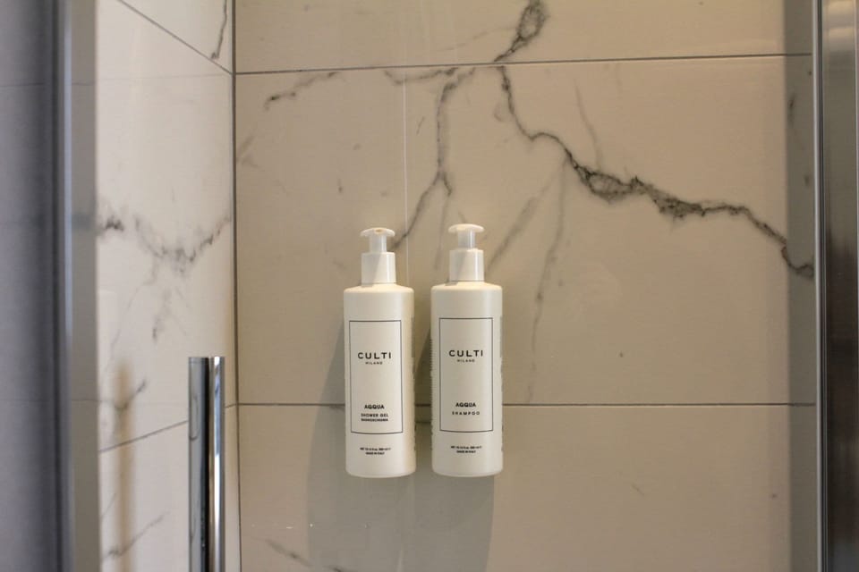 Classic Double or Twin Room | Bathroom amenities | Hair dryer, slippers, bidet, towels