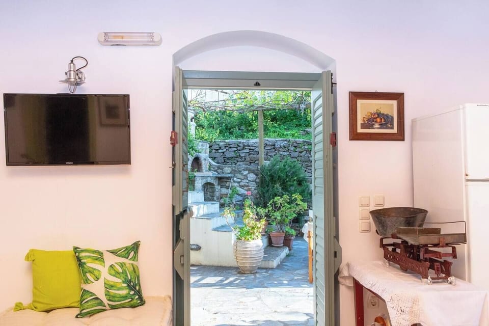 3 Bedroom Authentic Villa with BBQ | Interior