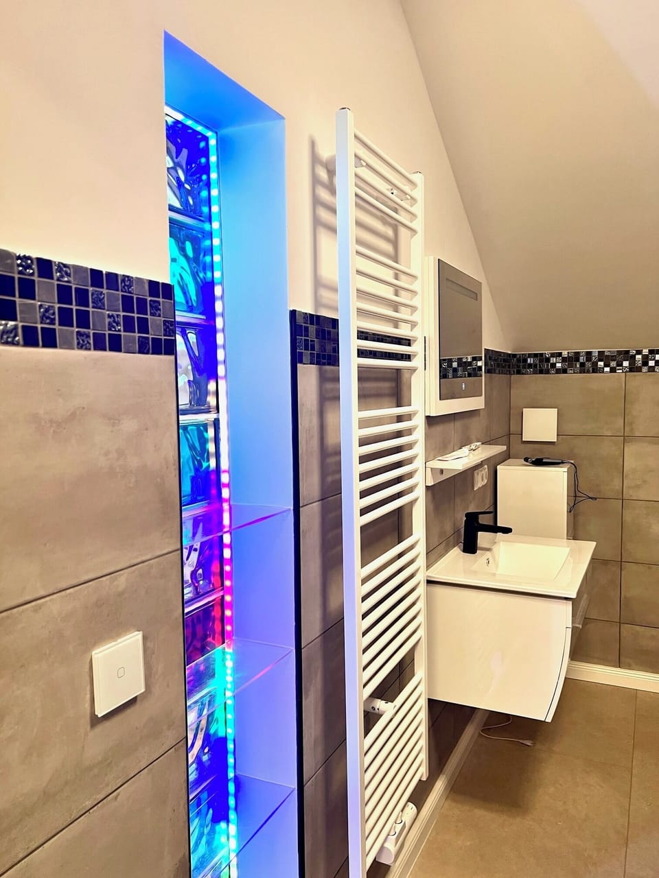 Comfort Condo | Interior
