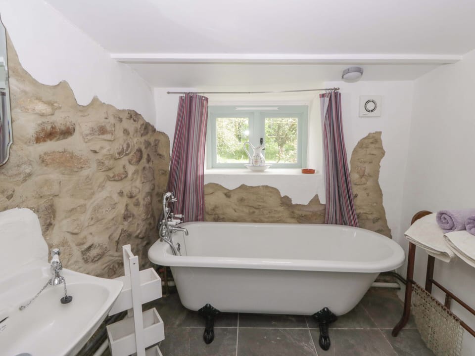 Rhos Y Clegyrn Cottage in Wales