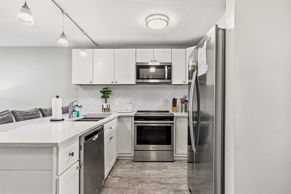 Townhome, Multiple Beds, Patio, Garden View (18807 Deluna Ct) | Private kitchen