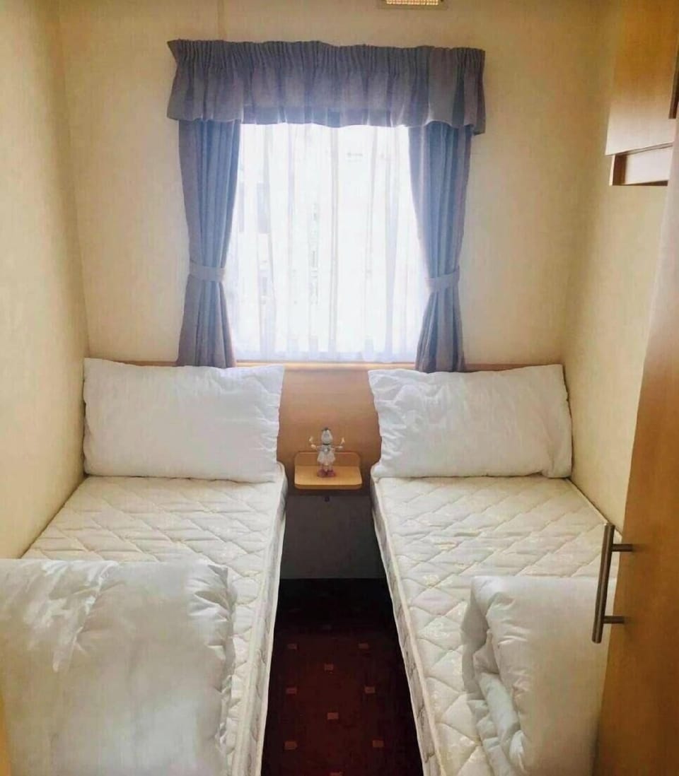 4 bedrooms, individually decorated, individually furnished