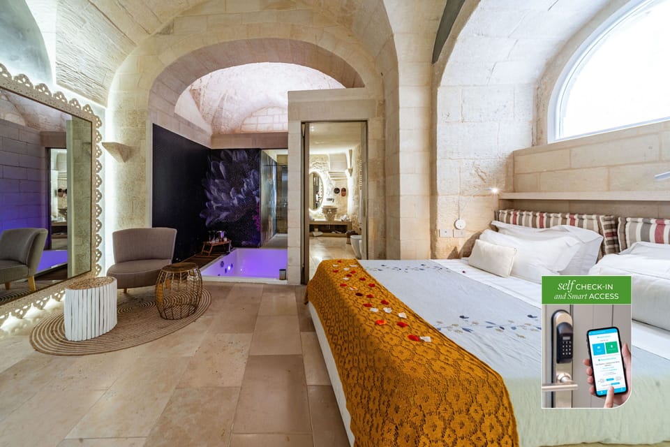 Deluxe Double Room | In-room safe, blackout drapes, free WiFi