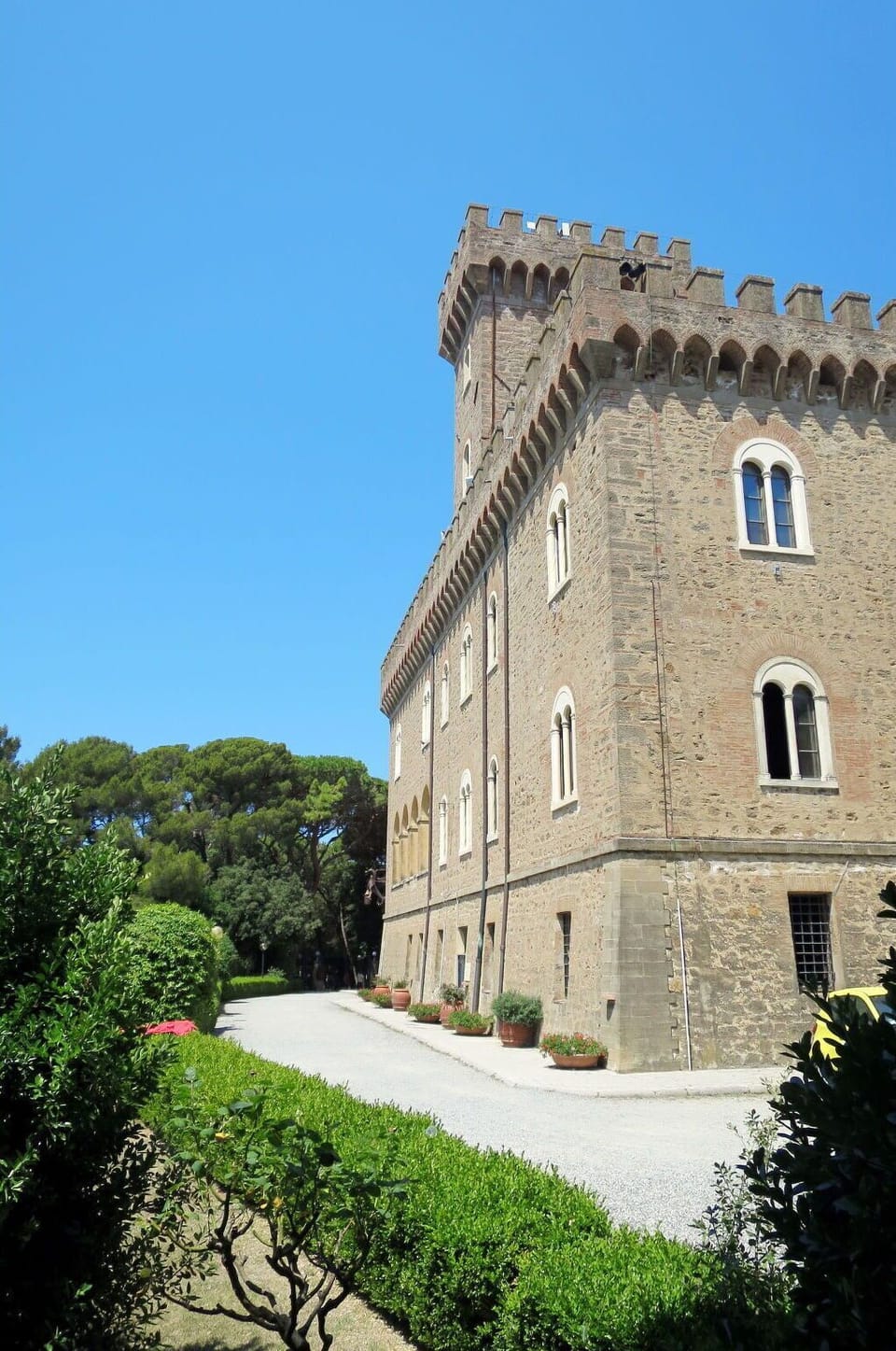 Shrub, Estate, Hedge, Mansion, Palace, Castle, Official Residence, Villa, Historic House