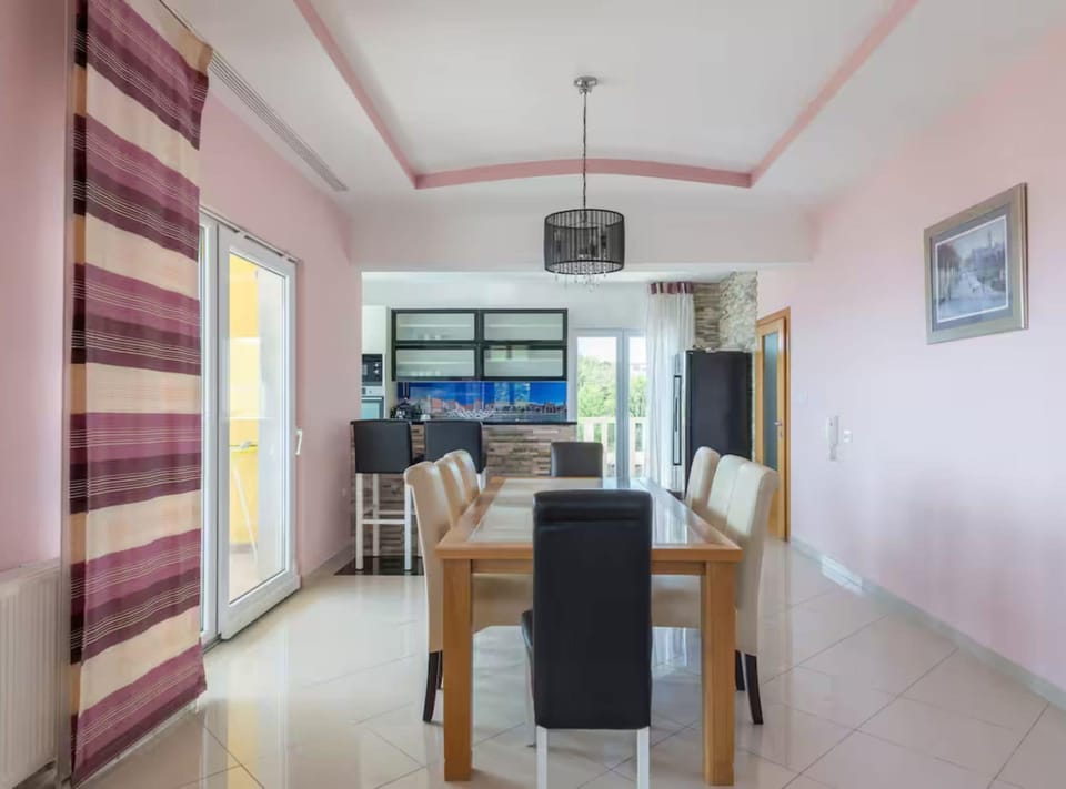 Villa (Six Bedroom Villa with Outdoor Pool, ) | Dining room