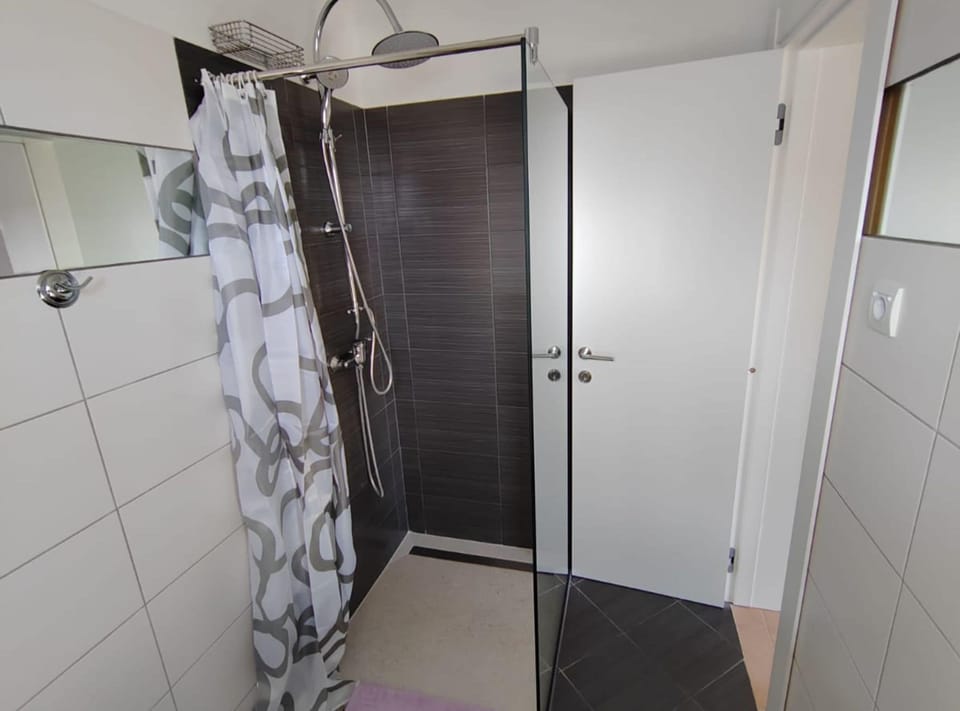 Villa (Four Bedroom Villa with Sea View) | Bathroom | Towels