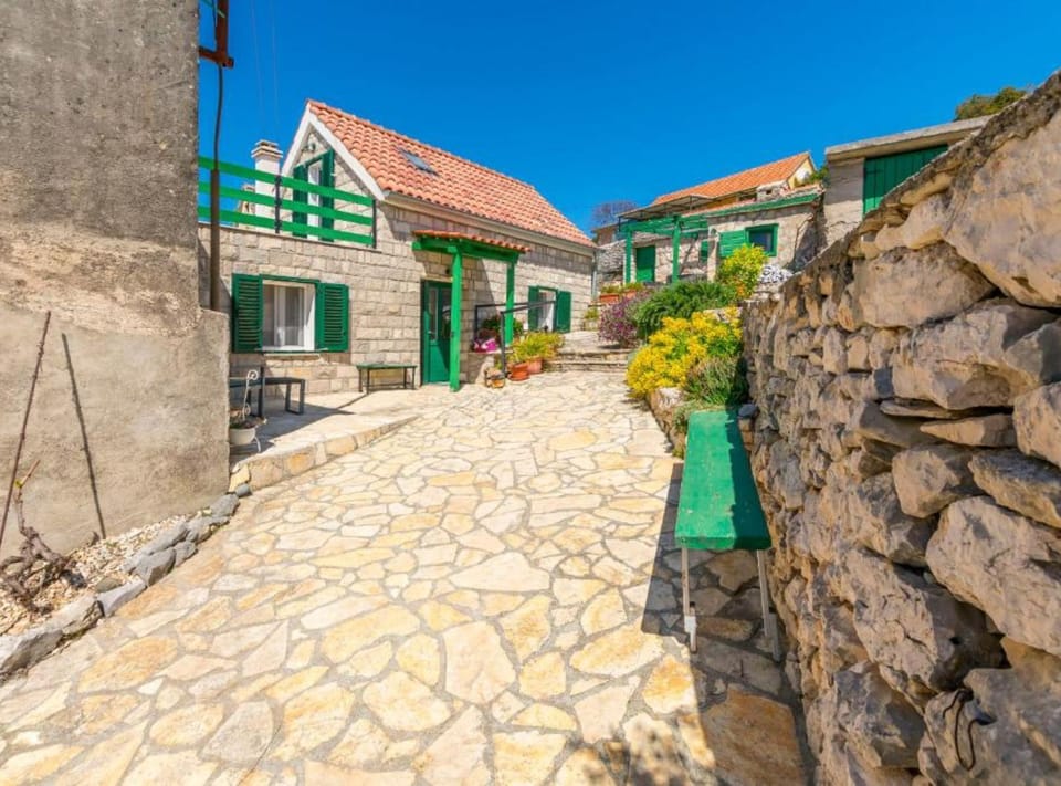 House (Holiday home Kuzmino) | Exterior