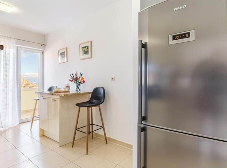 Apartment (Three Bedroom Apartment with Sea View) | Private kitchen | Fridge