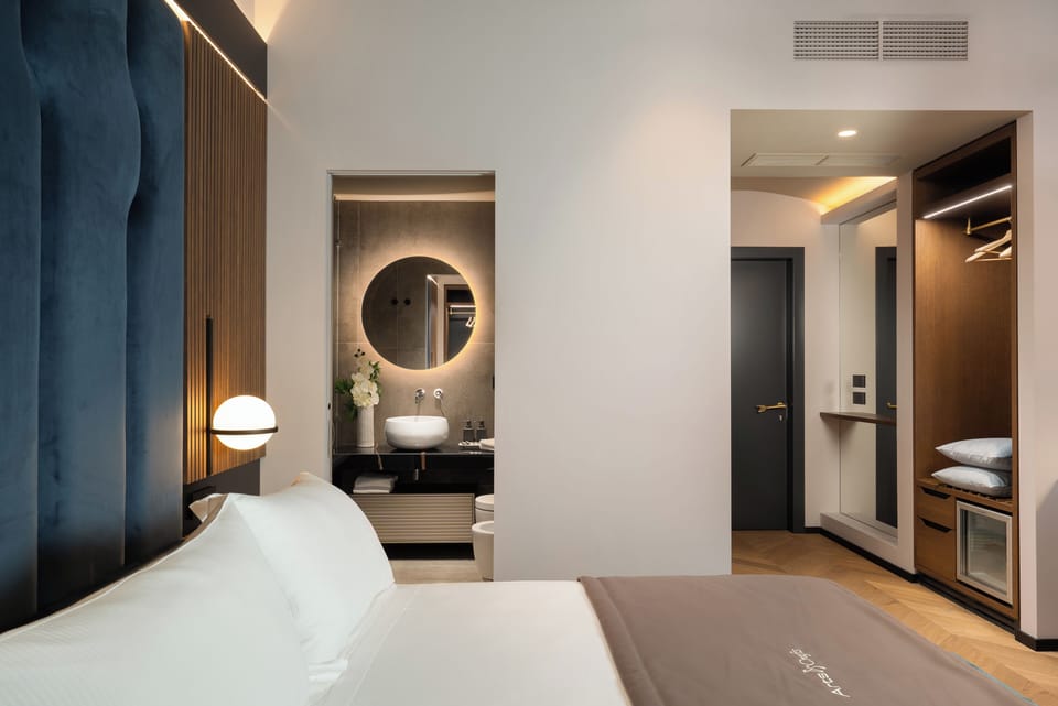 Executive Double Room, Courtyard View | Pillowtop beds, individually decorated, individually furnished