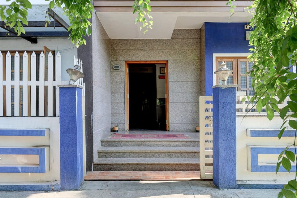 House | Reception