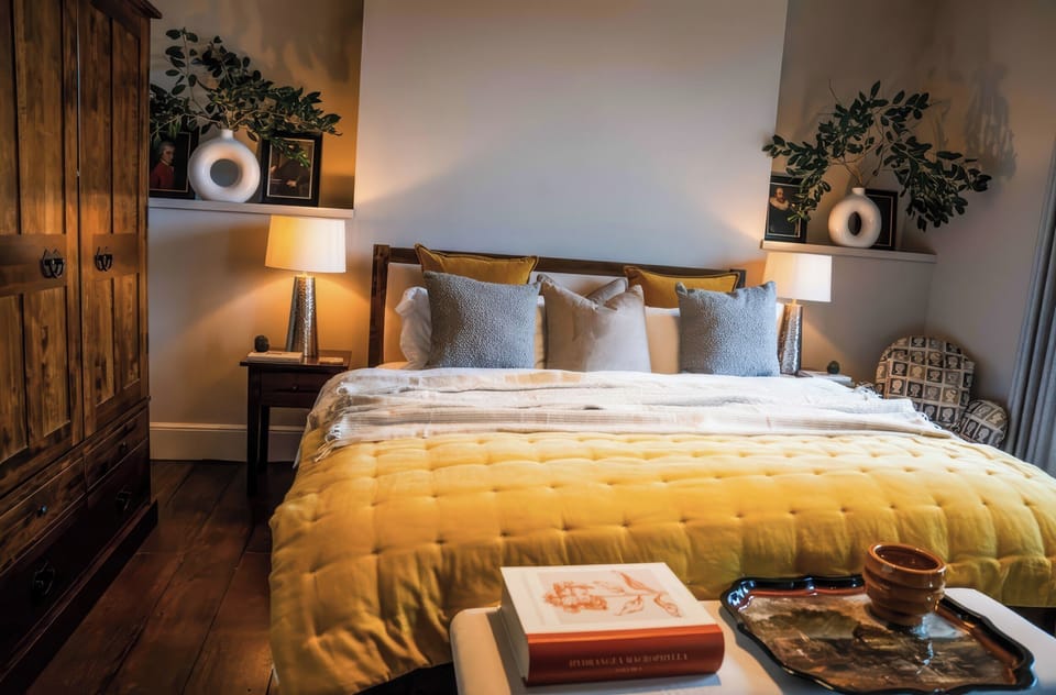 5 bedrooms, individually decorated, individually furnished, free WiFi