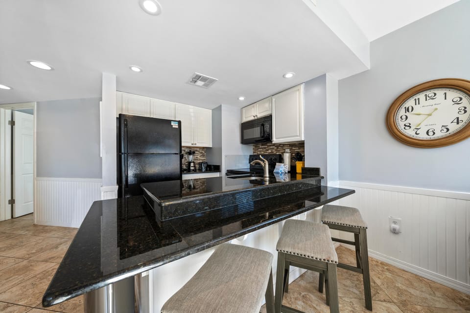 Condo, Multiple Beds (GS Plantation West - RCC -1147) | Private kitchen | Oven