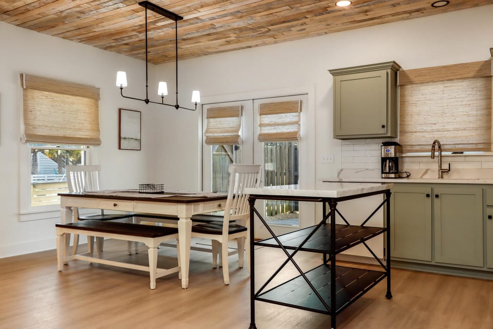 House, Multiple Beds (My Time) | Dining